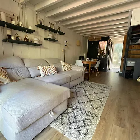 Triplex Avec Balcon Et Terrasse Dans La Pinede A 5 Min A Pied Des Commerces Et Du Marche Apartmán *
